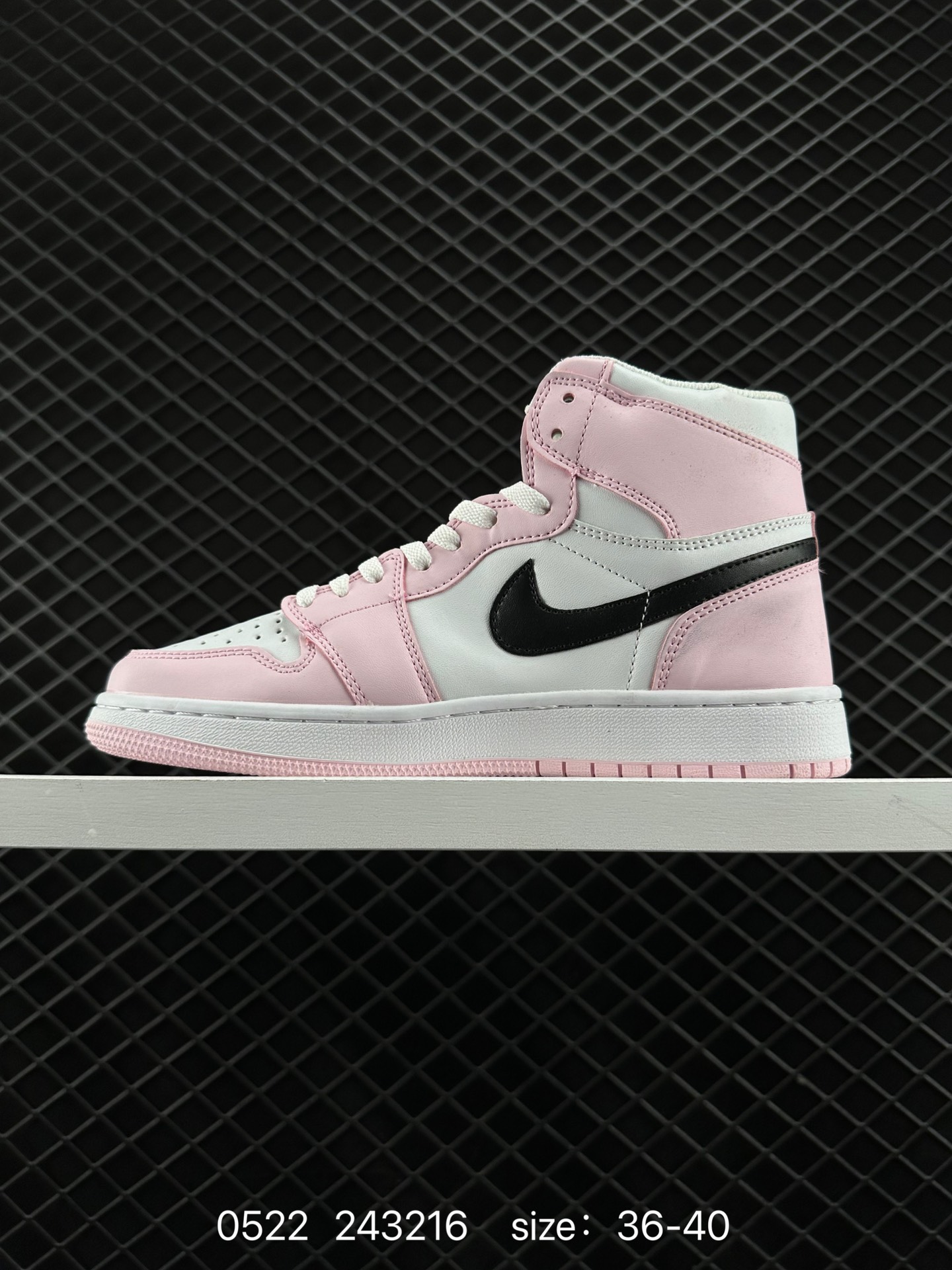 Nike Air Jordan 1 Retro High OG”Black/White“